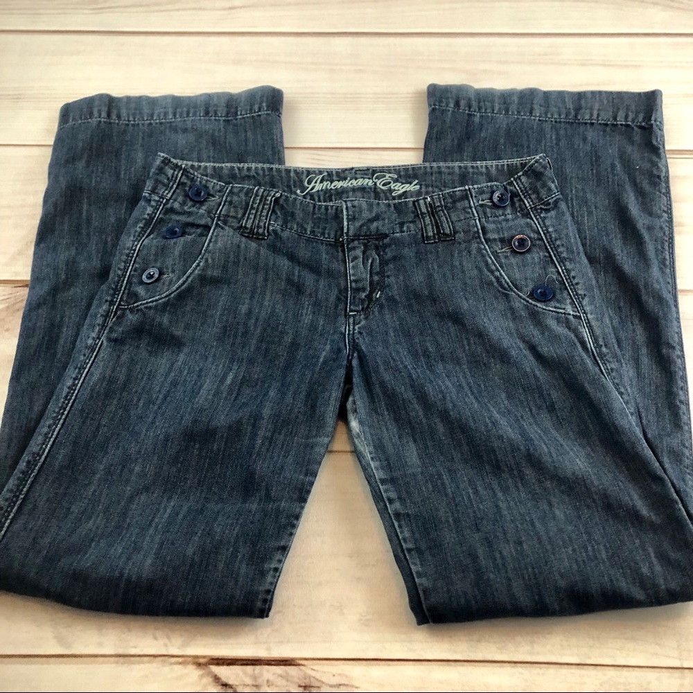 American Eagle Jeans Size 8 (Item #211)
